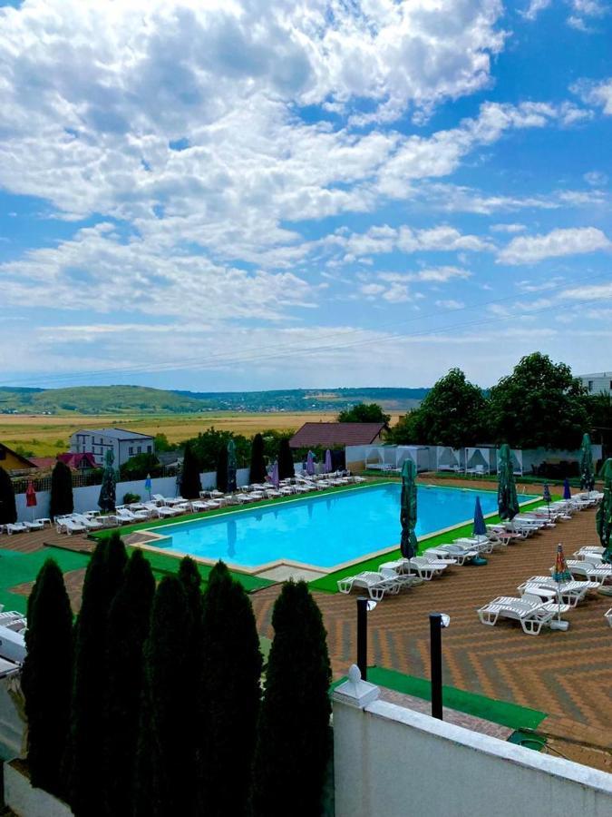 Hotel Premier Class Valea Lupului  Exterior foto