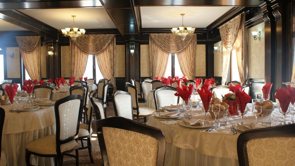 Hotel Premier Class Valea Lupului  Exterior foto