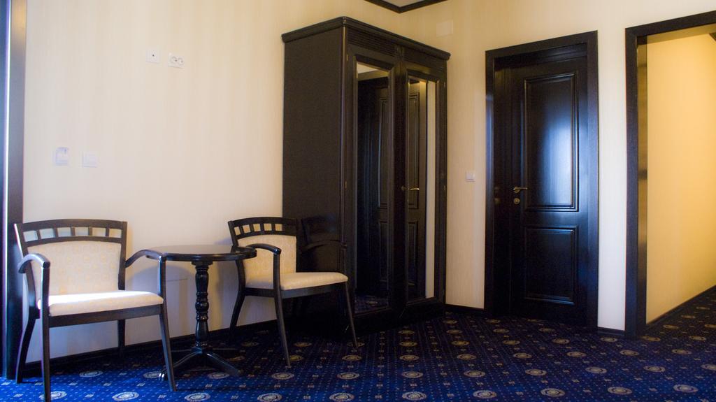 Hotel Premier Class Valea Lupului  Exterior foto